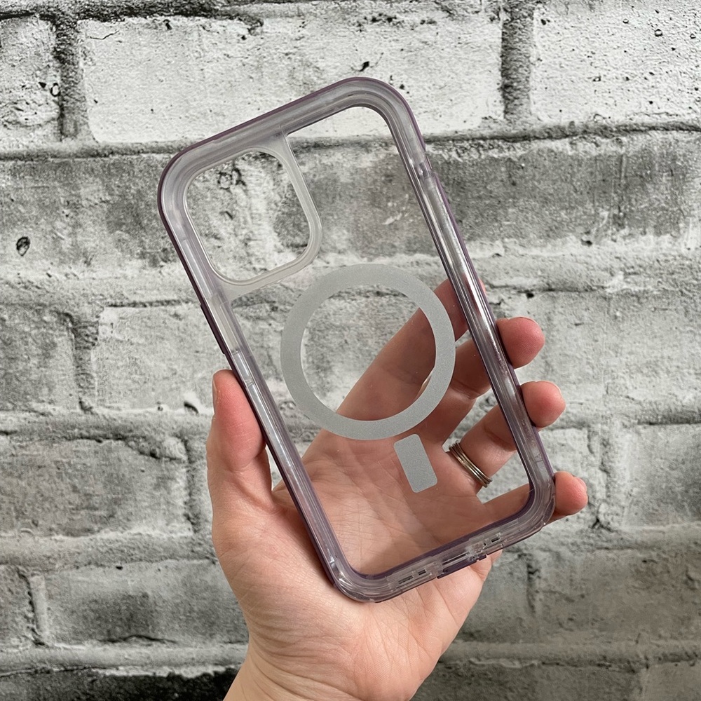 12/12 Pro Lifeproof Case